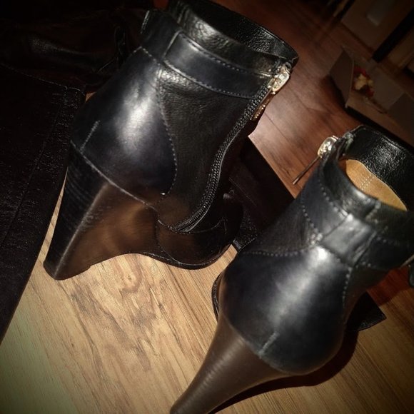 Coach Melody Black Leather Wedge Booty - Picture 7 of 10